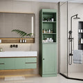 Armoire haute en bois massif avec étagères réglables et portes à panneaux surélevés