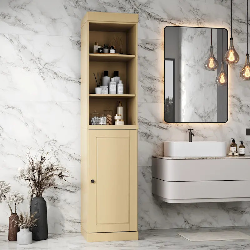 Armoire haute en bois massif avec étagères réglables et portes à panneaux surélevés