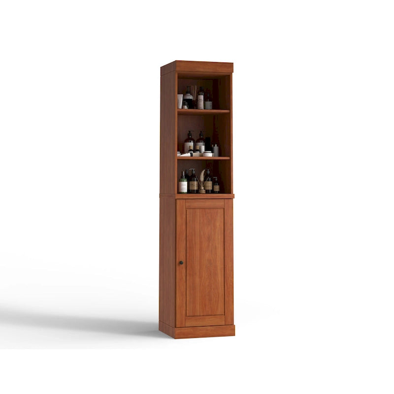 Armoire haute en bois massif avec étagères réglables et portes à panneaux surélevés