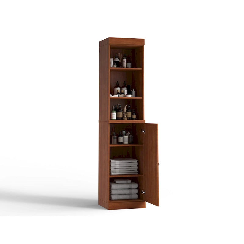 Armoire haute en bois massif avec étagères réglables et portes à panneaux surélevés