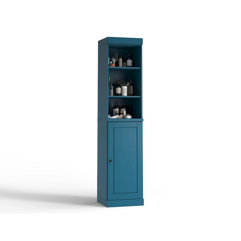 Armoire haute en bois massif avec étagères réglables et portes à panneaux surélevés