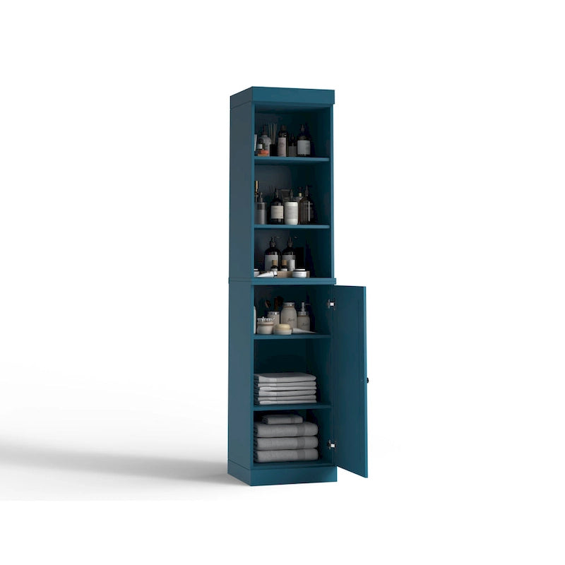 Armoire haute en bois massif avec étagères réglables et portes à panneaux surélevés