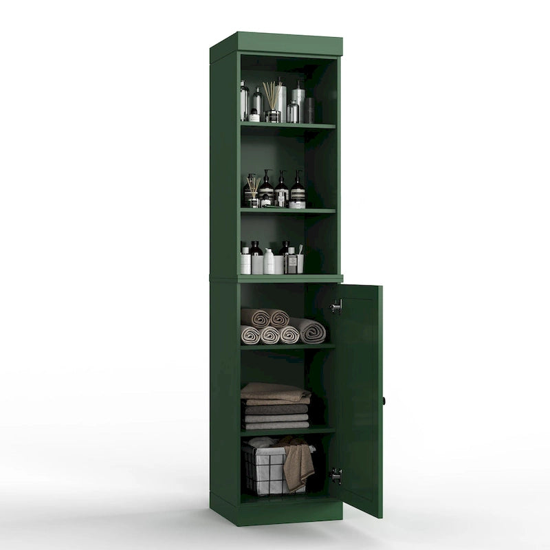 Armoire haute en bois massif avec étagères réglables et portes à panneaux surélevés