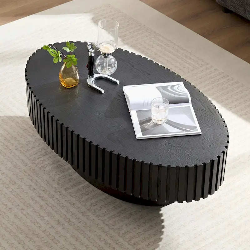 Table Basse Ronde avec Surface en Relief Bois et Piétement Socle