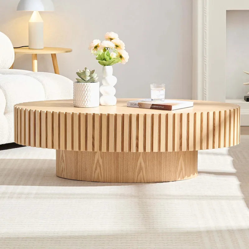 Table Basse Ronde avec Surface en Relief Bois et Piétement Socle