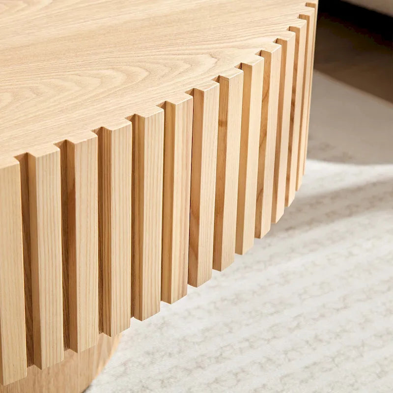 Table Basse Ronde avec Surface en Relief Bois et Piétement Socle