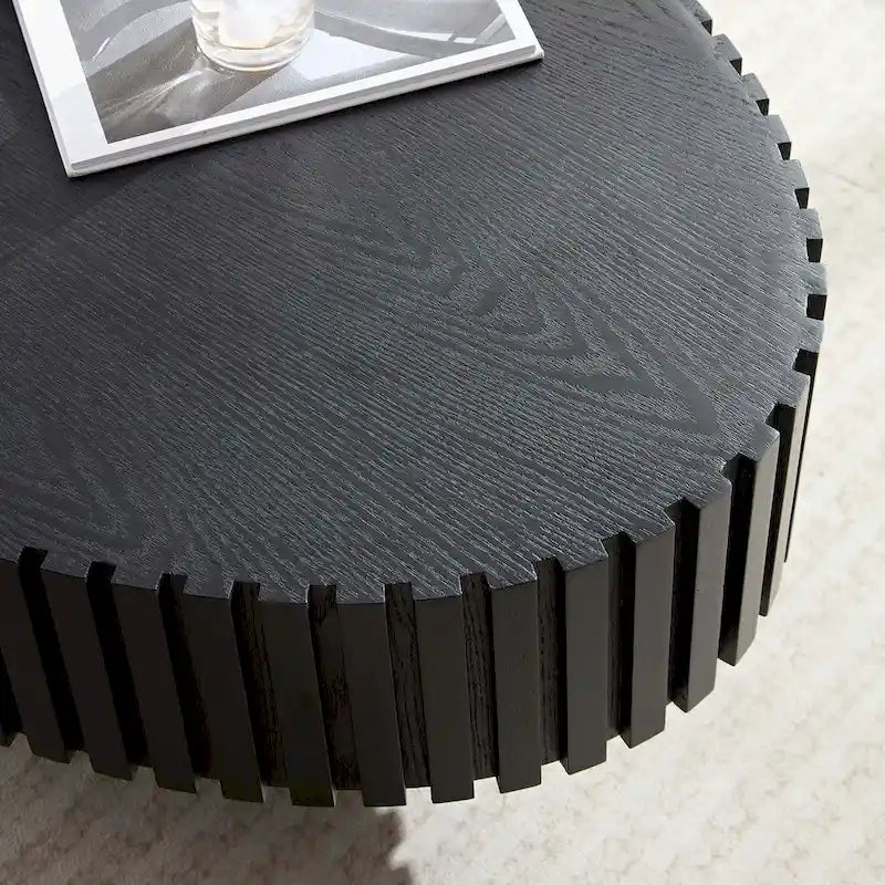 Table Basse Ronde avec Surface en Relief Bois et Piétement Socle