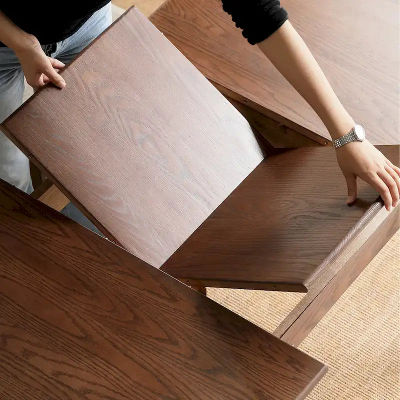Table à manger extensible en chêne massif finition noyer