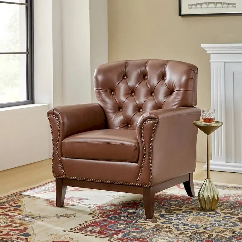 Fauteuil d'appoint en cuir véritable capitonné à dossier haut avec clous décoratifs et pieds en bois